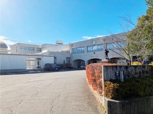 津幡町立中条小学校